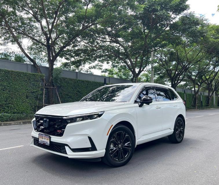 Honda CR-V 2.0 e:HEV RS 4WD ปี2023 วารันตีศูนย์ 5ปี / เริ่ม 20/01/2024หมด 20/01/2029เปลี่ยนถ่ายของเหลวถึง 100,000 Km. ฟรี