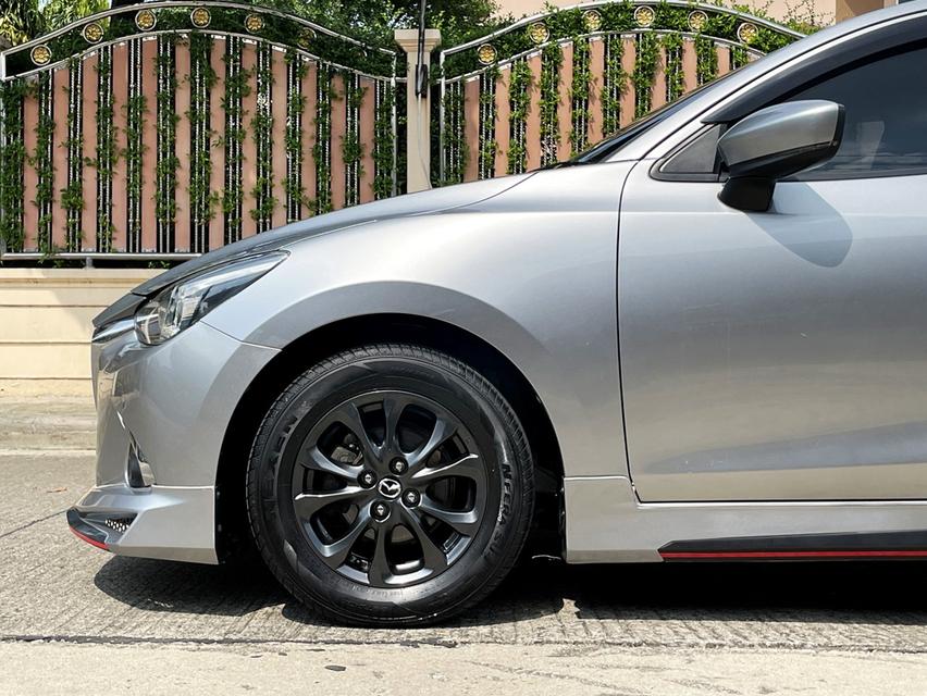 MAZDA 2 1.3 SKYACTIVE HIGH CONNECT (MNC) ปี 2019 สภาพป้ายแดง 4