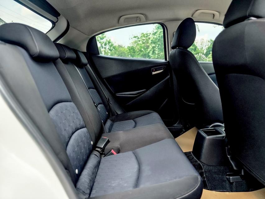 รหัสรถ CBLX9363 🌟 Mazda2 SkyActiv 1.3 HIGH Sport ปี 2015 🌟 13