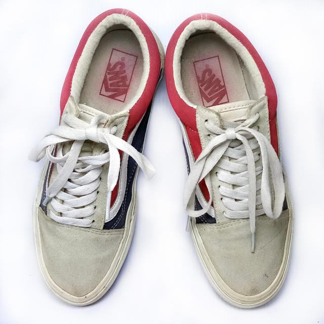 VANS รองเท้าผ้าใบมือสอง สภาพงามๆ จัดส่งฟรี! เก็บปลายทาง