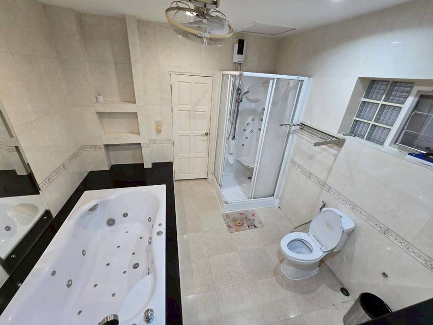 หมู่บ้านอารียา นาคนิวาส ลาดพร้าว 71 ถนนลาดพร้าว แขวงลาดพร้าว เขตลาดพร้าว กรุงเทพมหานคร 20