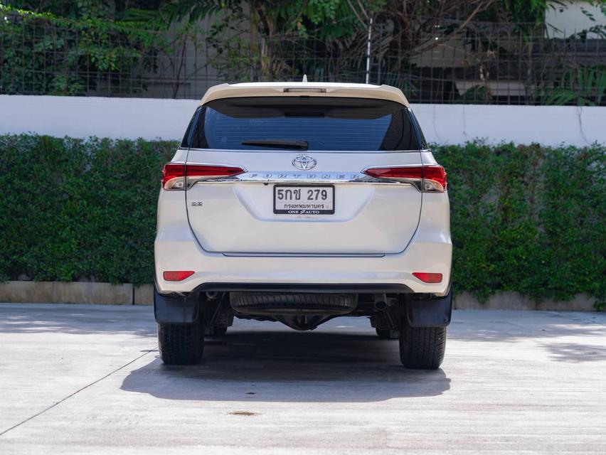 TOYOTA FORTUNER 2.8V 2WD ปีจด 2016 รูปที่ 9