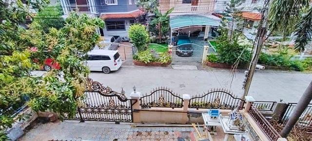 รพ. บางบ่อ 1กม. บางนาตราด ABACบางนา5.5 กม. ให้เช่าบ้านเดี่ยว 2ชั้น 50ตร.วา. 200ตร.ม. 3แอร์ 3นอน 2น้ำ ตลาด ใจโต 6.5 กม. บ 3