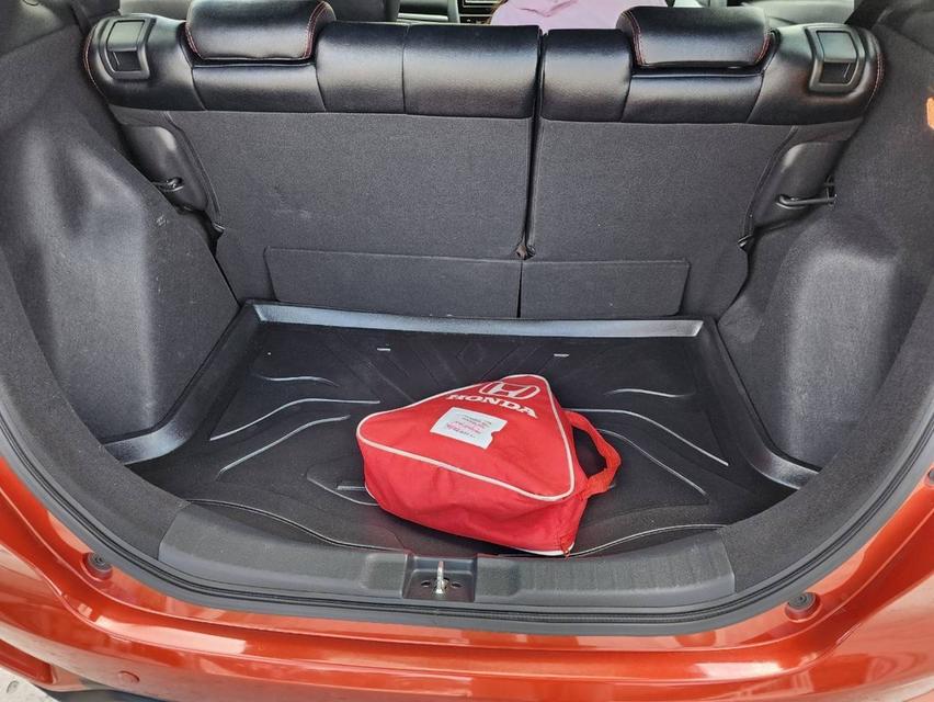 ขาย Honda Jazz 1.5RS ปี19 12