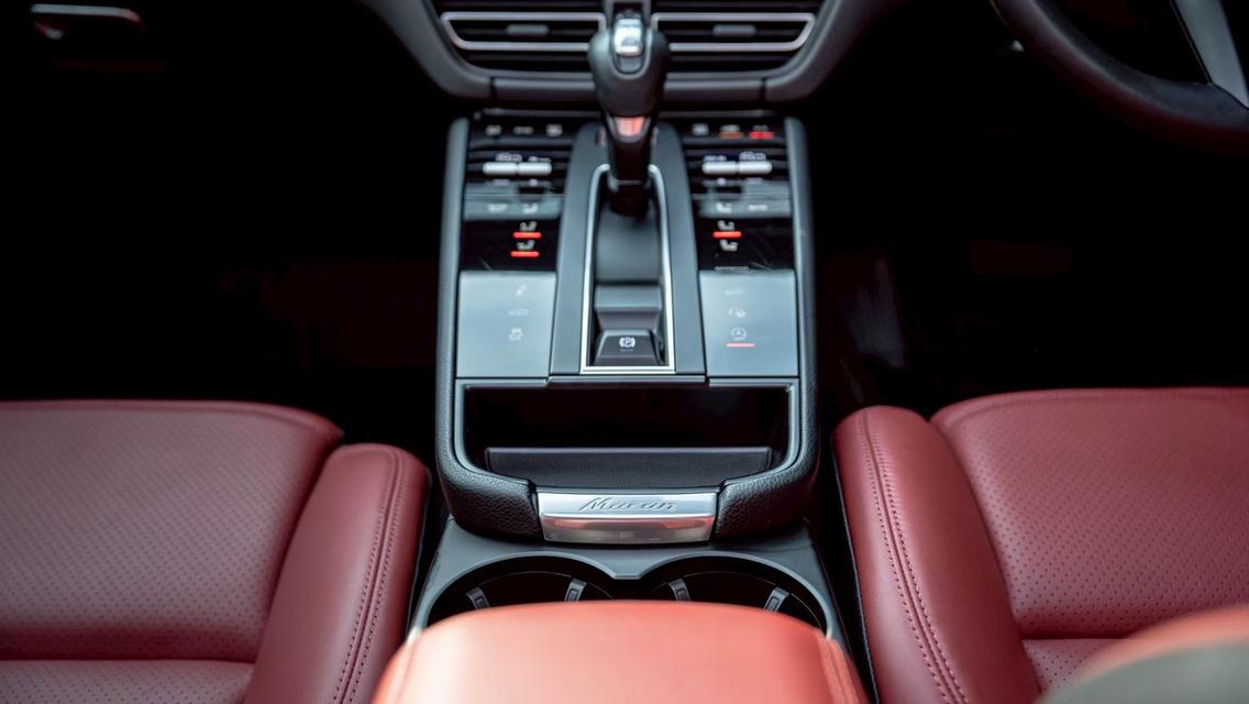 Porsche Macan 2023 Full Option !!! คันนี้กด Option มาเกือบล้าน รถศูนย์ AAS เลขไมล์แท้เพียง 5,000 กม. เท่านั้น รูปที่ 13