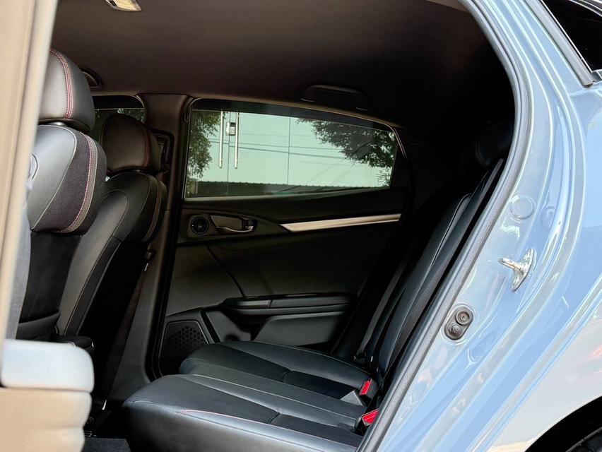 2022 HONDA CIVIC FK 1.5 TURBO RS รถมือเดียว 60,000 กม สภาพป้ายแดง ประวัติศูนย์ครบ  รถไม่เคยมีอุบัติเหตุครับ 15