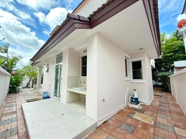 หลังมุม เดอะ พาซิโอ มอลล์ 2.2 กม.รพ.จุฬารัตน์7 500 ม. คฤหาสน์ 2 ชั้น ตกแต่งครบ 3-4นอน 3 น้ำ พระราม9 อ่อนนุช ARL บ้านทับช 7