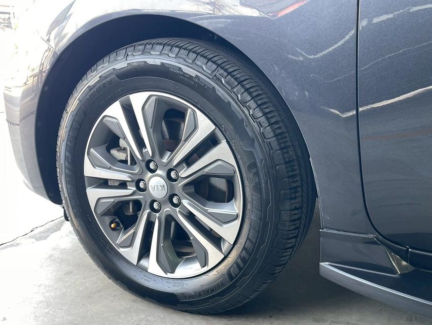 KIA Grand Carnival 2.2SXL Sunroof ปี18 สีเทา มือแรก ไมล์แสนโลแท้ รูปที่ 18