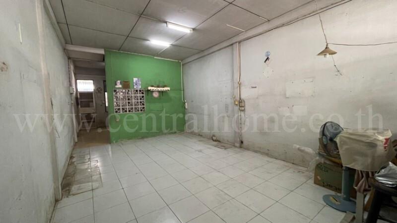 ทาวน์เฮ้าส์ ซอยจรัญสนิทวงศ์ 25 ทำเลดี อยู่ต้นซอย ติดถนนจรัญสนิทวงศ์ 3