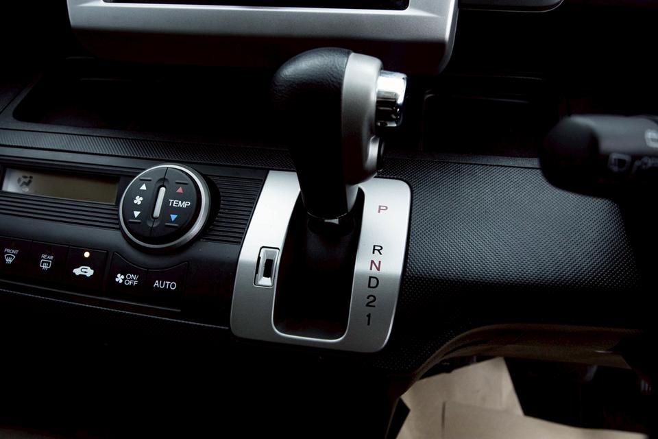 รหัสรถ 1E187 FREED 1.5 SE 2013 3