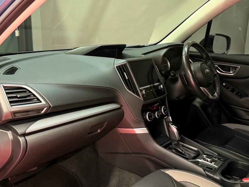 2022 SUBARU FORESTER 2.0ip รถมือเดียวออกป้ายแดง วิ่งน้อย เข้าศูนย์ทุกระยะ ไม่มีอุบัติเหตุครับ 11