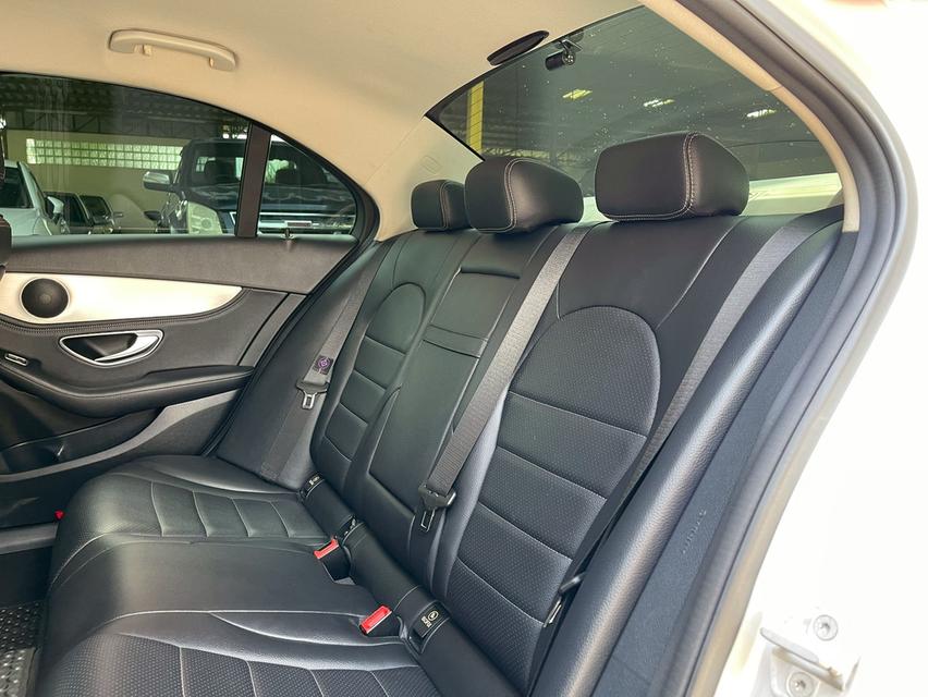 รหัสรถ PJP1116 2015 BENZ C200 Avantgarde 2