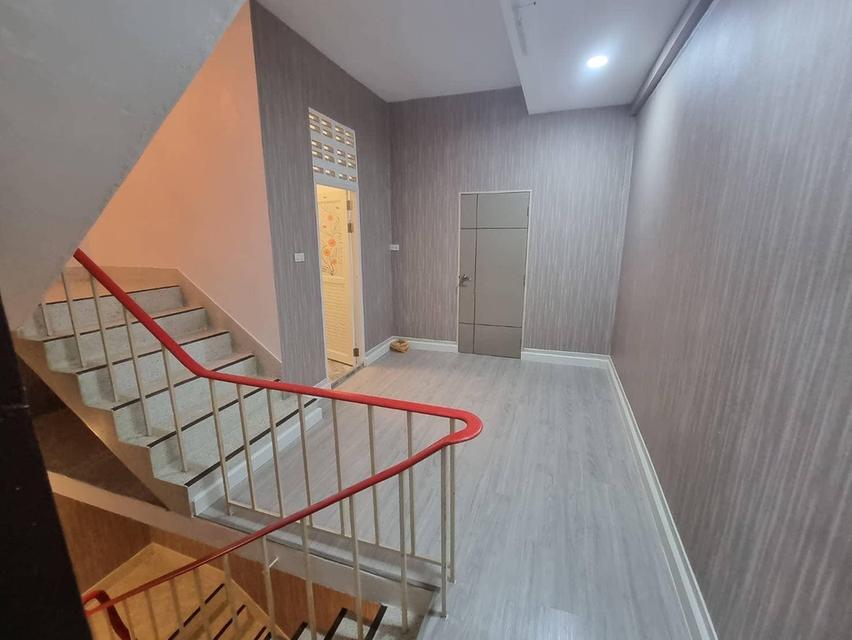 ให้เช่าทาว์โฮม 4 ชั้น 4 ห้องนอน ย่านสุทธิสาร เฟอร์ครบ Fully ใกล้ MRT สุทธิสาร ประมาณ 500เมตร จอดรถในบ้านได้ 2 คัน