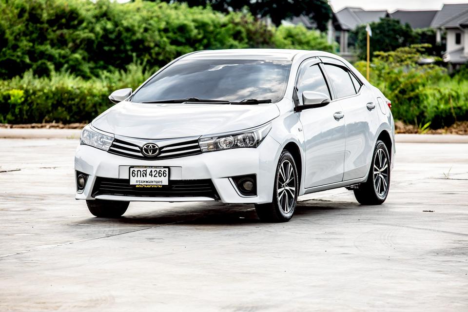 Toyota Altis 1.6G ปี 2014 สีบรอนเงิน 