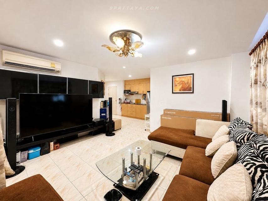 For Sale — Spacious 2-Bedroom Condo at Pattaya Centerpoint CondominiumSpacious condo for sale at Pattaya Centerpoint Condominium, located on Pattaya 2
