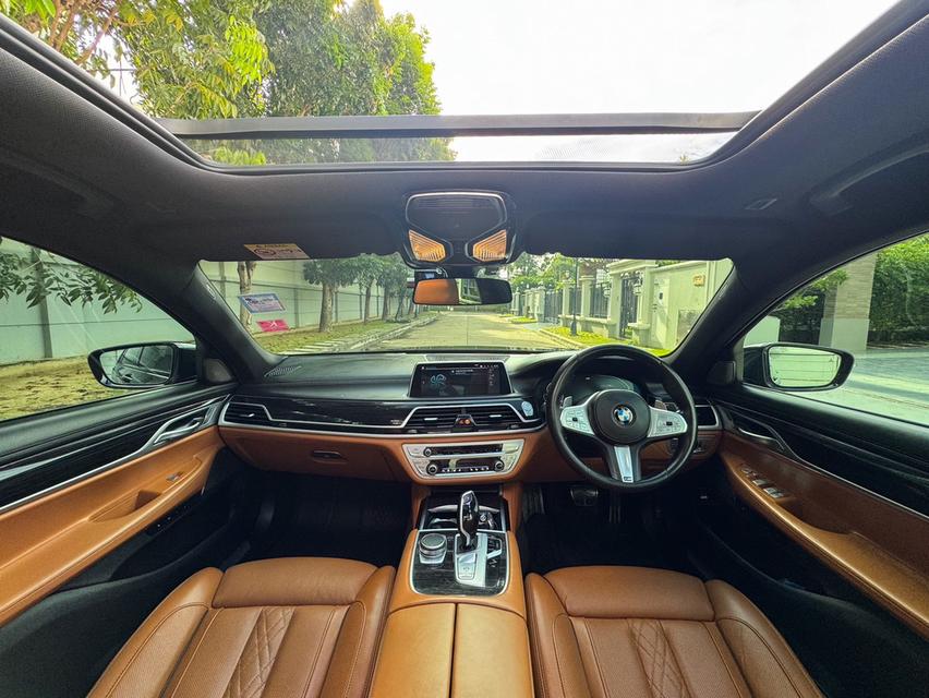 รหัสรถ AVA3003 BMW 730Ld sDrive M Sport LCI ปี 2021 G12 ดีเซลล้วน  9