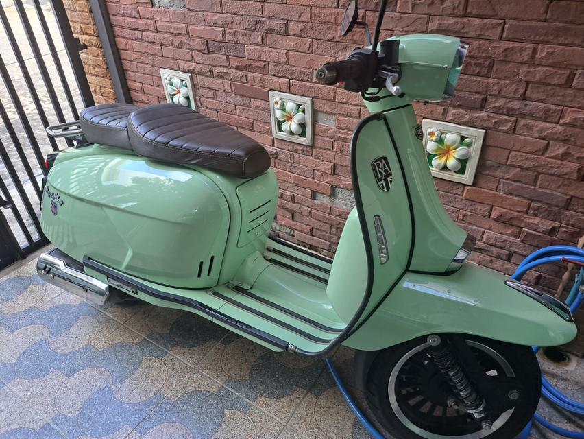 ขายรถมอไซค์มือสองคาสสิก Royal Alloy GP150