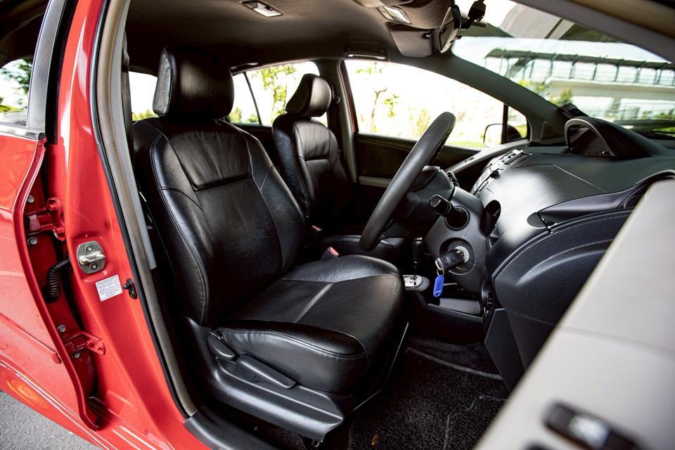 Toyota Yaris 1.2 J ปี 2006 สีแดง สวยสภาพดี  9