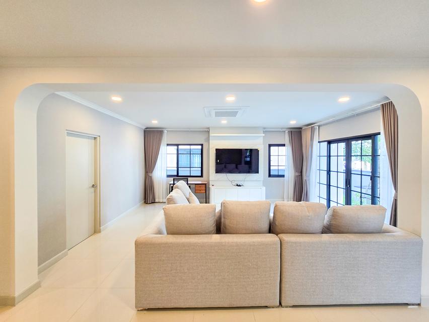 ขาย บ้านเดี่ยว 𝐂𝐞𝐧𝐭𝐫𝐨 𝐁𝐚𝐧𝐠𝐧𝐚 🏡แบบบ้านใหญ่สุดในโครงการ เฟอร์นิเจอร์ครบ หน้าบ้านทิศเหนือ ฮวงจุ้ยดีเยี่ยม 10/10 20