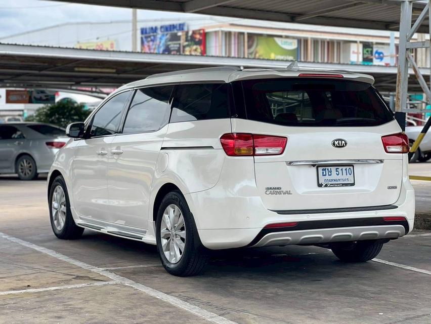 Kia Grand Canival 2.2EX (11ที่นั่ง) ปี 2015 จด 2017 สีขาว รูปที่ 7