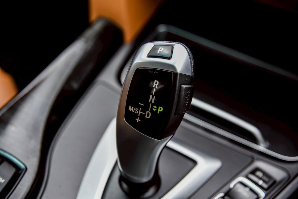 BMW 320d 2.0 AT 2018 ไมล์ 170,xxx km. 16
