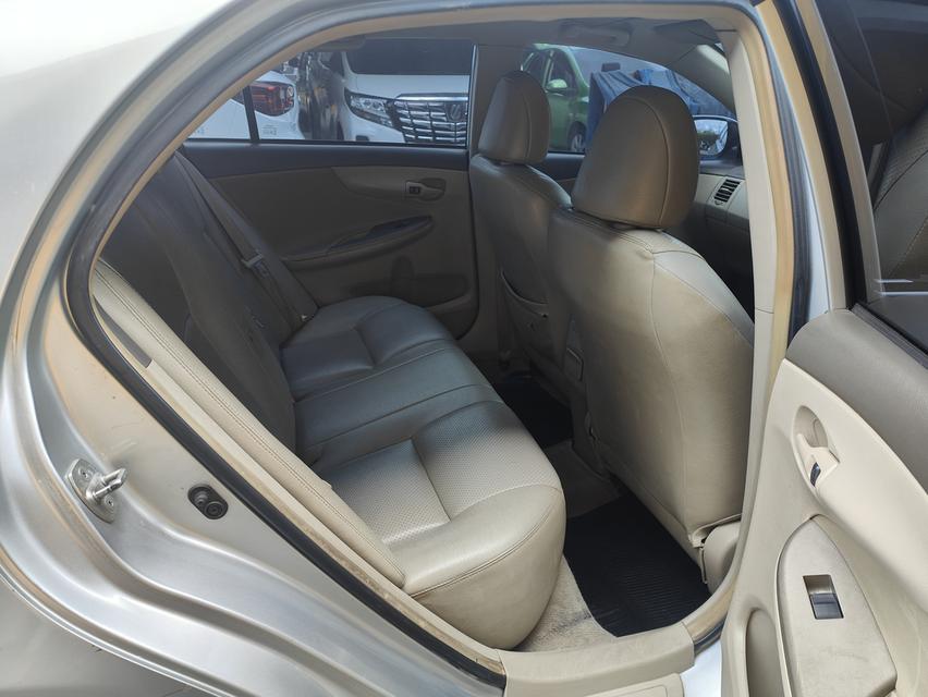 Toyota Altis 1.6 G AT  10