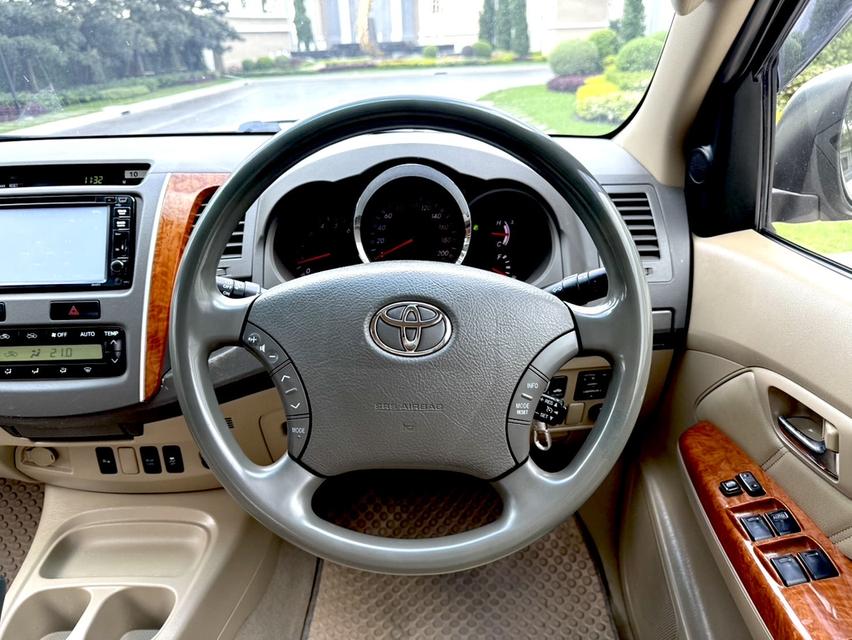 TOYOTA FORTUNER 3.0V ปี 2010 รูปที่ 15