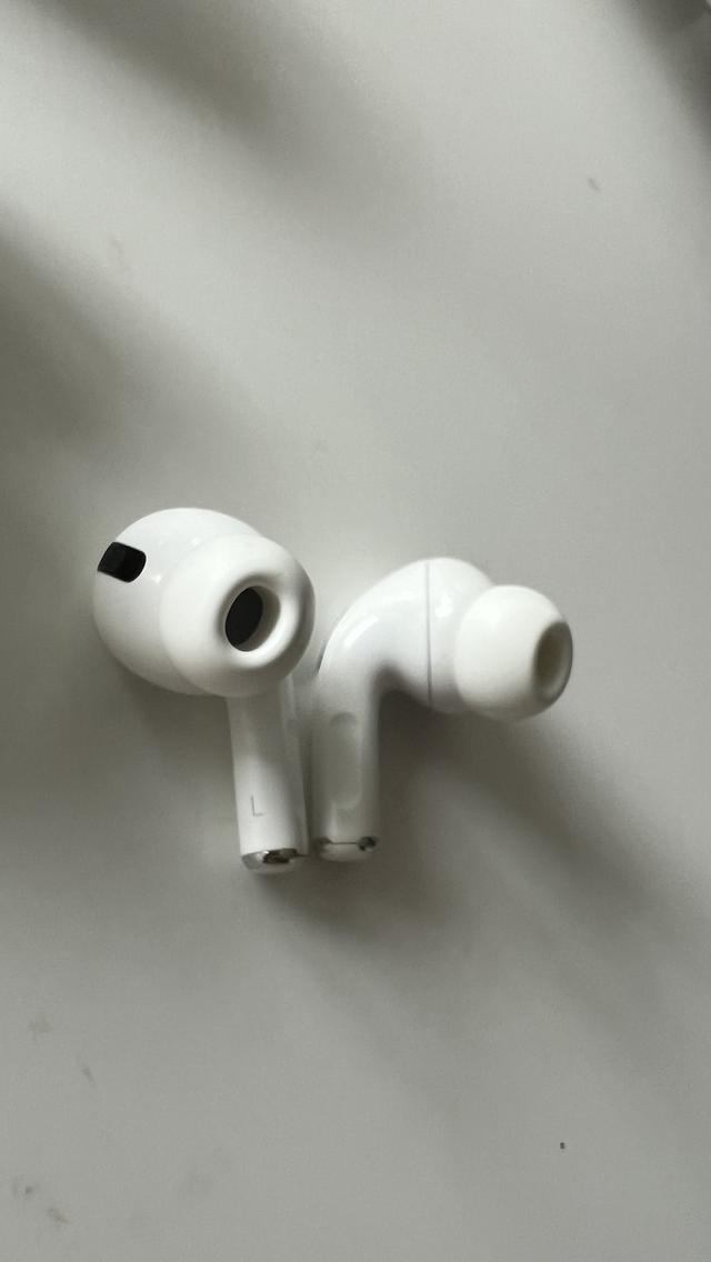 Airpods Pro 1st gen 3