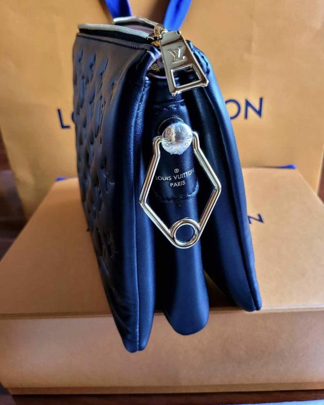 กระเป๋า Louise Vuitton Coussin 4