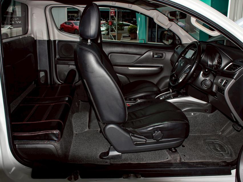 MITSUBISHI TRITON 2.4 MIVEC GLS LTD PLUS MEGACAB 2017  10