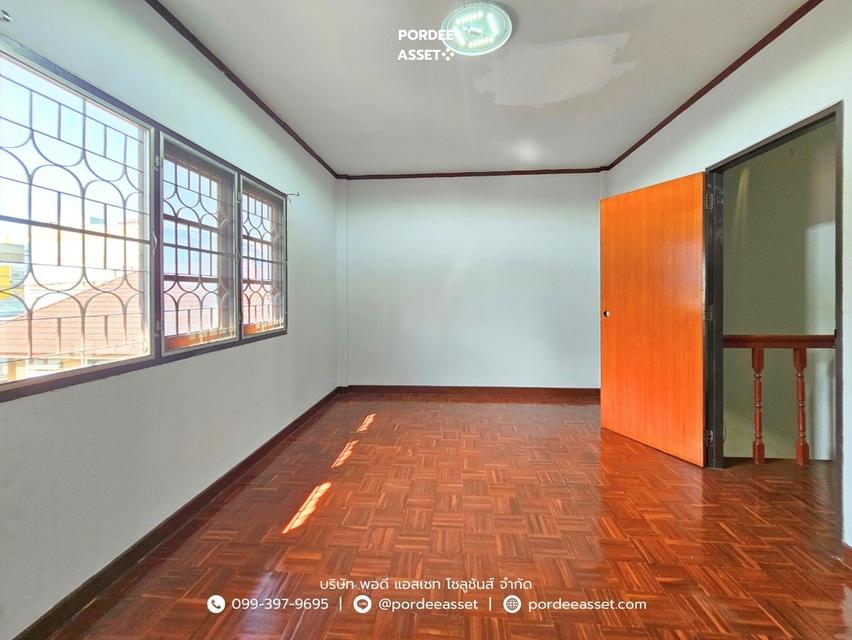 ขาย!! ทาวน์เฮ้าส์ 3 ชั้น ซื่อตรงการ์เด้น ถนนรัตนาธิเบศร์ ไทรม้า เมืองนนทบุรี (ขนาด 19 ตร.ว.) ติดถนนใหญ่และรถไฟฟ้า ทำเลดีๆแบบนี้ หาไม่ได้อีกแล้ว 6