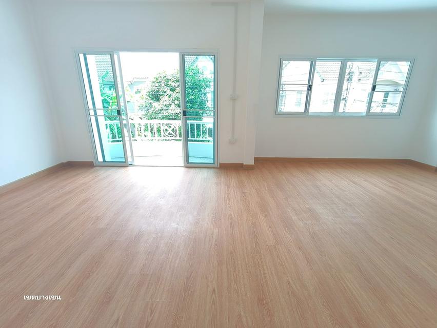 บ้านรามอินทรา ทาวน์เฮ้าส์ หมู่บ้านเสนาวิลล่า 9 คู้บอน 27 แยก 60 นัดชมบ้าน 085-318-6868 คุณวา 17