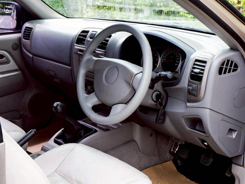 Isuzu mu-7 3.0 ดีเซล คอมมอนเรล เกียร์ธรรมดา ปี 2005 10