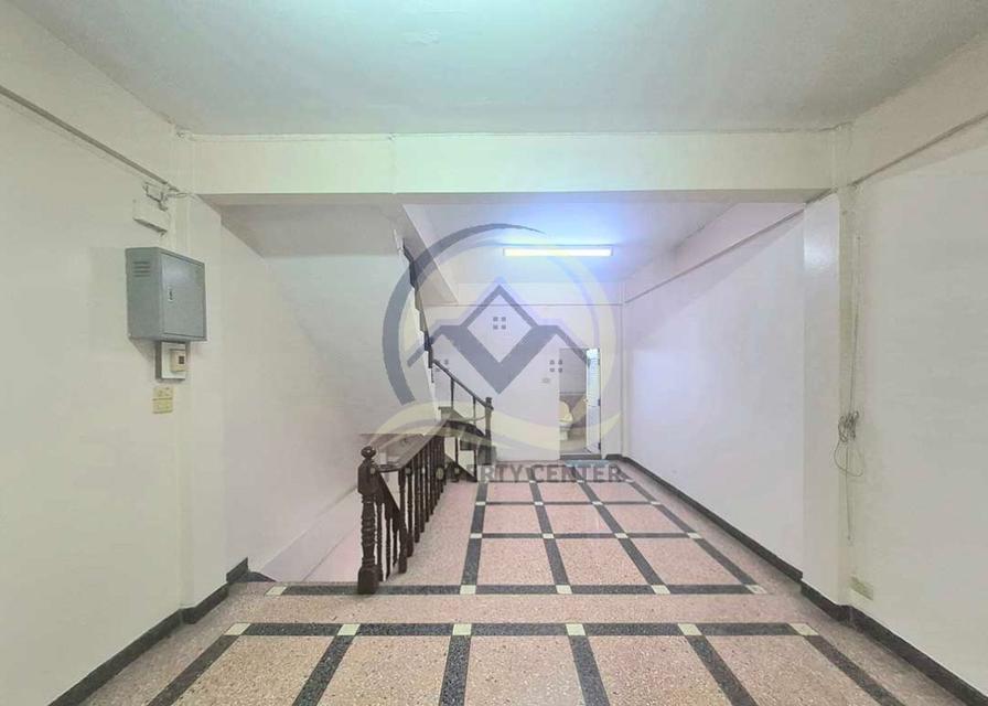 ตึก 5 ชั้น 1 คูหา หมู่บ้านสุขสันต์ 5 ซอยกาญจนาภิเษก 5 ถนนกาญจนาภิเษก ต่อเติมเต็มพื้นที่ ปรับปรุงพร้อมอยู่ ขายตามสภาพราคาพิเศษ ต่อรองได้ 9