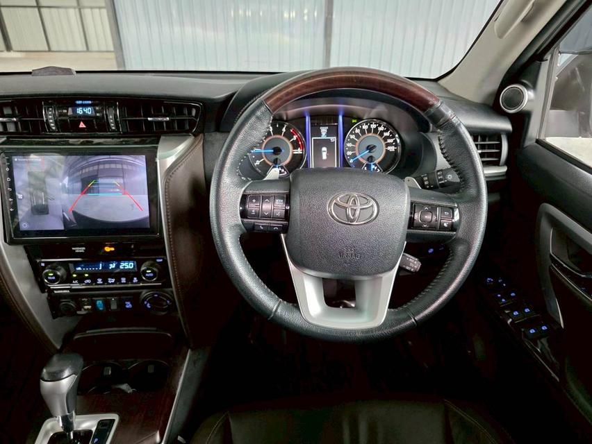 ขาย Toyota fortuner 2.4V 4wd ปี18 10