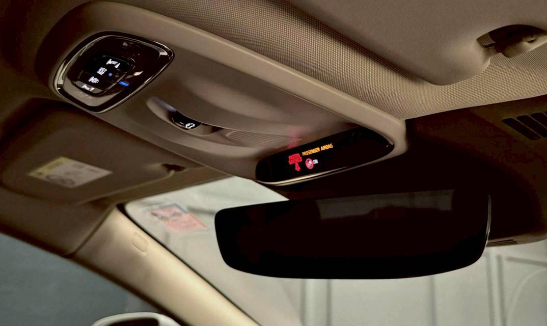 Volvo V60 T8 Inscription 4WD Wagon ปี 2020 14