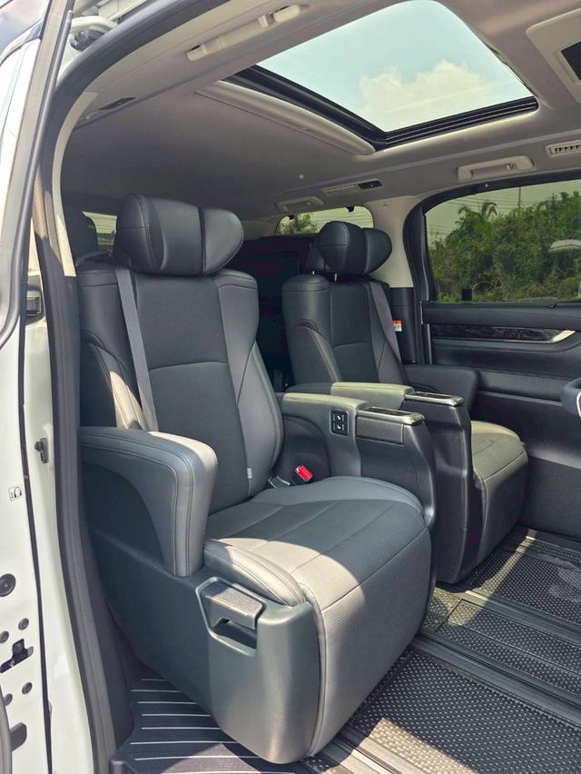 Toyota ALPHARD 2.5SC PACKAGE  สีขาว ปี 2023 ไมล์ 40,000 กม. รูปที่ 12