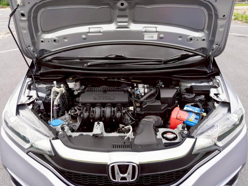 Honda jazz ปี 20 รถสวย สภาพสวย 17
