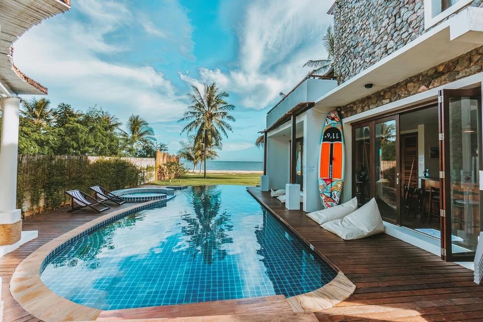 ขายหรือให้เช่า pool villa ติดทะเล บนที่ดินเนื้อที่ 2 ไร่ 20 ตรว. ชายทะเล ต.บ่อนอก กุยบุรี จ.ประจวบคีรีขันธ์ 8