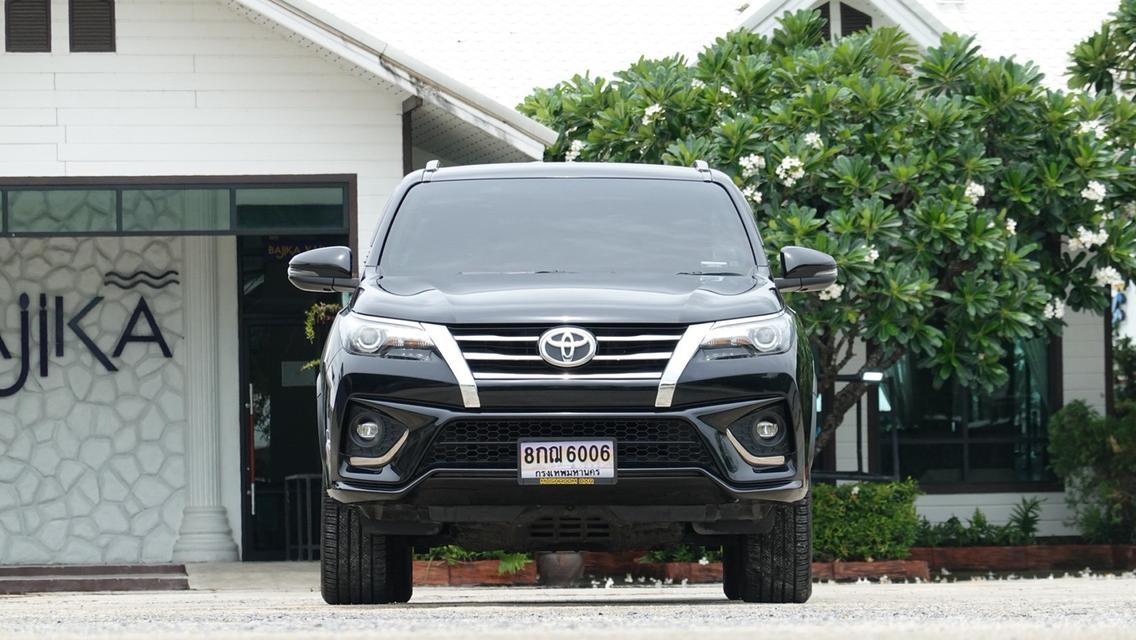 Toyota Fortuner 2.8 TRD Sportivo 2WD 2018 สีดำ 20