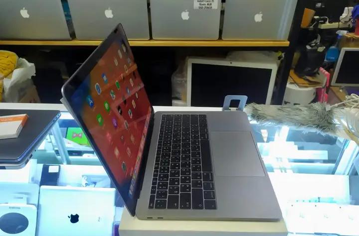 ขาย macbook pro 1