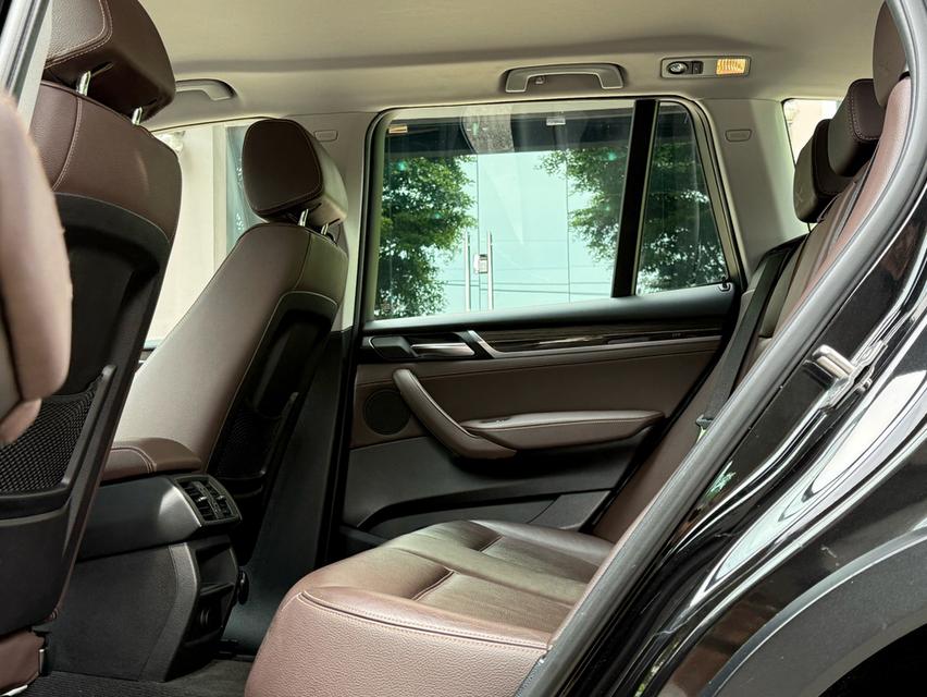 2017 BMW X3 20D XDRIVE LCI รถออกศูนย์ BMW THAILAND รถวิ่งน้อย เข้าศูนย์ตามระยะ รถไม่เคยมีอุบัติเหตุครับ 14