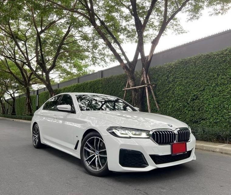 (แจ้งรหัสรถ AP9999) BMW 520d M Sport LCI (G30) 2021 รูปที่ 3