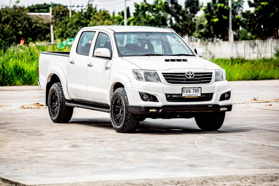 Toyota Vigo Prerunner 2.5E TRD Double Cab เกียร์ Auto ปี 2013 สีขาว