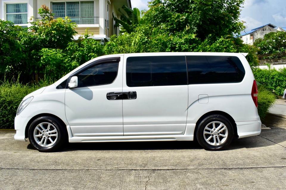 Hyundai Grand Starex 2.5Vip ปี12