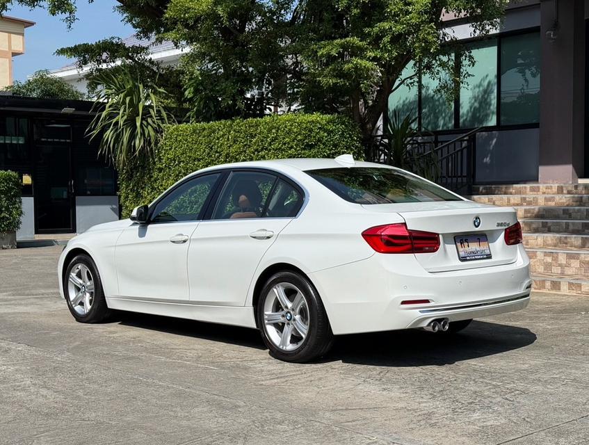 2017 BMW 320D LCI รถมือเดียวออกป้ายแดง รถวิ่งน้อย เข้าศูนย์ทุกระยะ รถไม่เคยมีอุบัติเหตุครับ 6