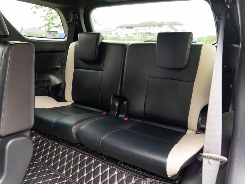 Toyota Fortuner 2.8 Legender 4WD ปี : 2021 14