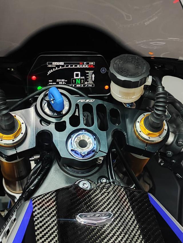Yamaha  R1M  ปี2019 ราคาเร้าใจ ออกรถ 0 บาท  11