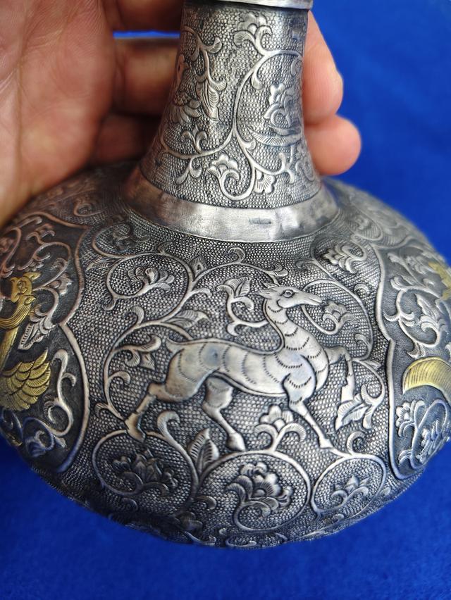 old Chinese silver surahi gold engraved รูปที่ 20