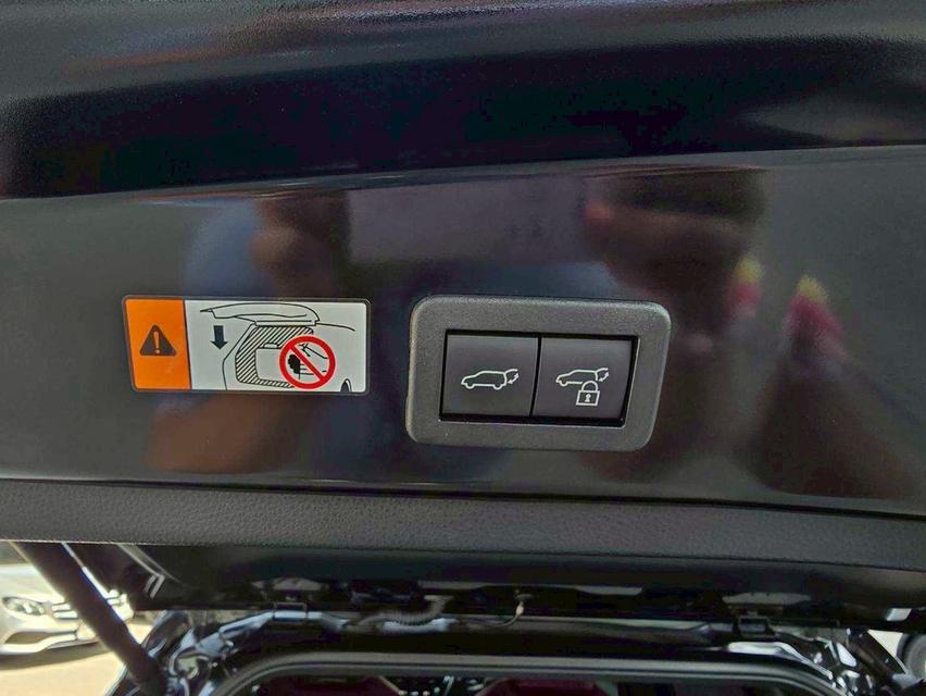 รหัสรถ WRT7008 Toyota Corolla Cross 1.8 HEV Premium Luxury ปี 2024 รูปที่ 18